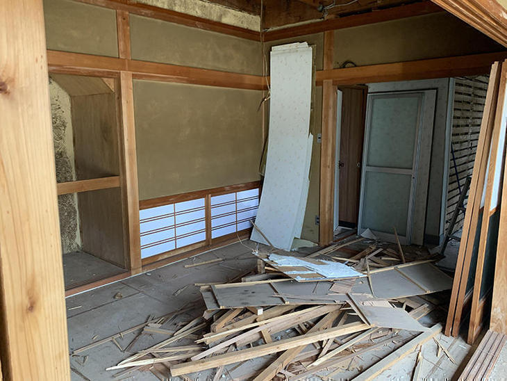 1階の解体工事をしています。【水口店】亀田・太田