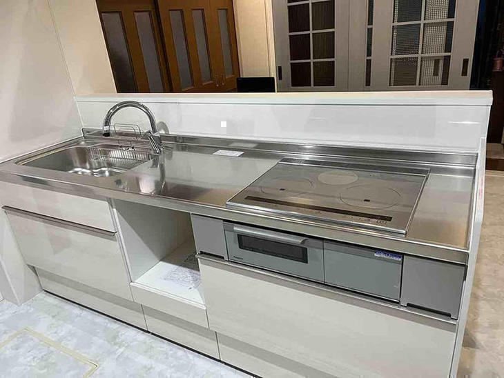 リクシルのシエラに交換しました。新品のキッチンが輝いています！ 【湖東湖北店】 古屋・島田・白井・吉岡