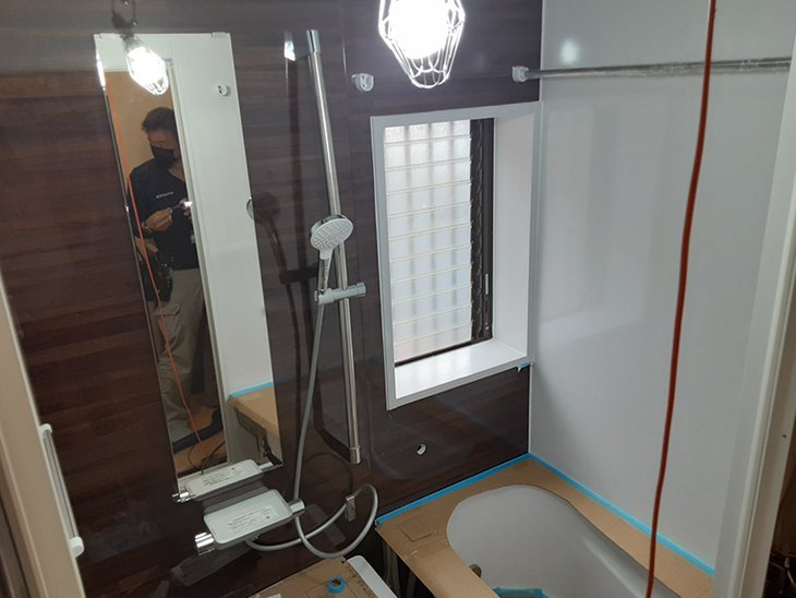 システムバスの組み立てが完了！【TOTO　サザナ】です。養生等外して完成です！【野洲店】野々下