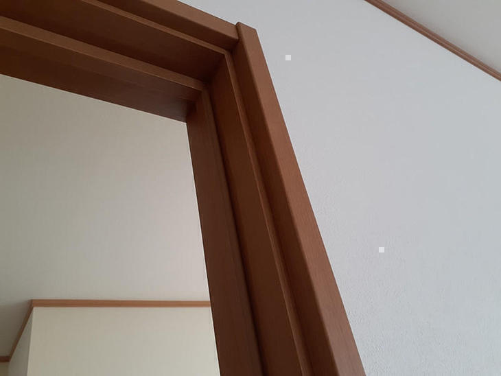 建具のささくれ部分を補修しました。【水口店】太田