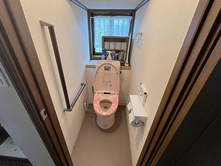 介護用にトイレの段差解消と手すり取付をしました！【湖東湖北店】金ヶ﨑