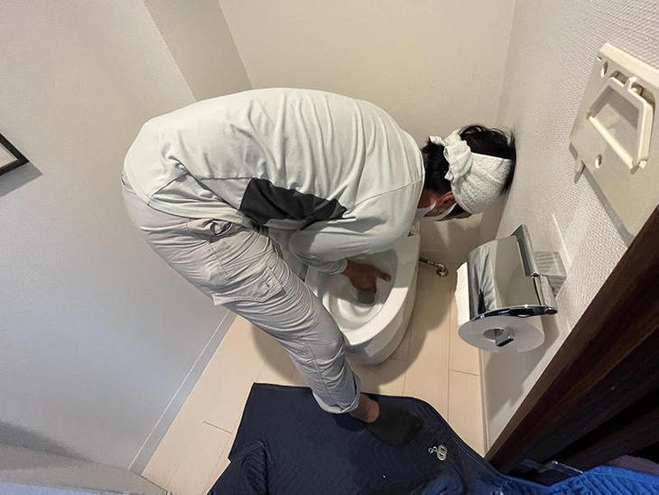 新しいトイレを設置中です！【草津栗東店】中出