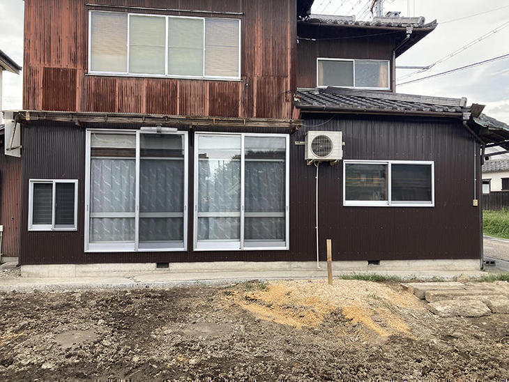 サッシ取り付け、波板張り替え工事完了致しました。【水口店】越田