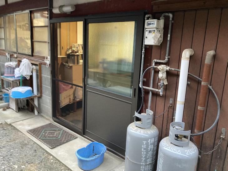 キッチン側の勝手口を交換しました。【野洲店】小畑