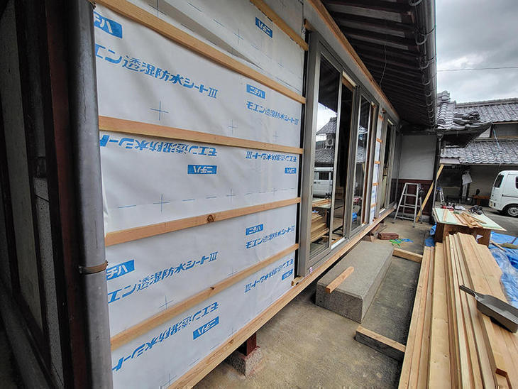 焼き板の下地をしました。【野洲店】中村