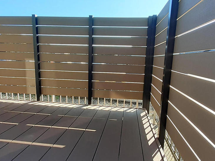 ウッドデッキにフェンスを設置しました。【水口店】亀田・太田