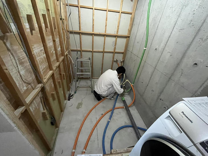 マンションのお風呂を交換しています。ユニットバス組立前の事前調査しております！【草津栗東店】中出
