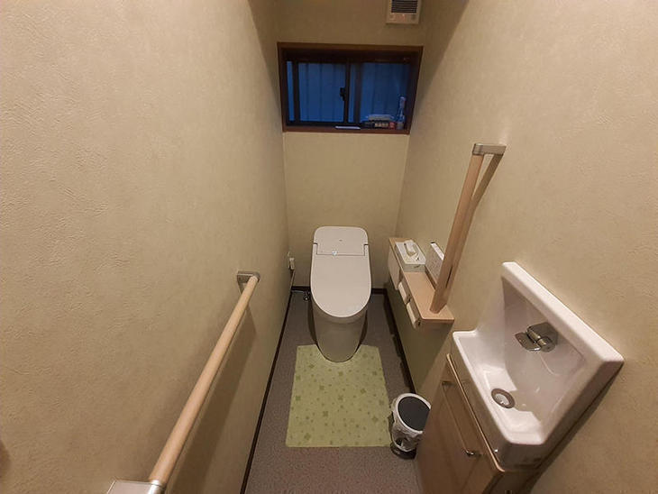 タイル張りからクロス仕上げのトイレにリフォームしました！【TOTO GG】を設置しました。【水口店】亀田・太田
