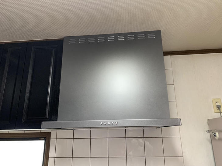 レンジフードを【ラクエラ　フラットスリムレンジフード】に交換しました。【大津湖西店】山本梨生