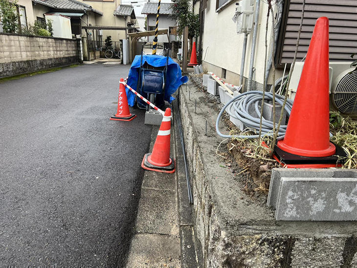 フェンスの解体をしております！土台部分が石なので、倒れない様に慎重に施工を行なっていきます！【草津栗東店】保木