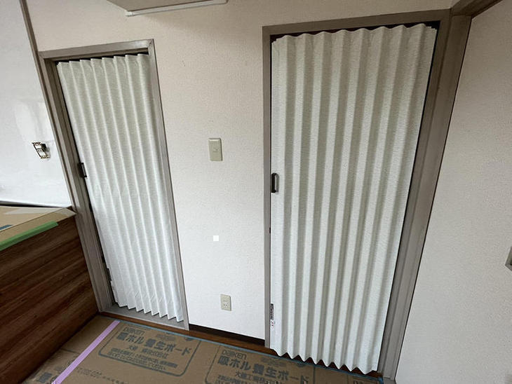 建具を撤去し、アコーディオンカーテンを設置しました！【湖東湖北店】金ヶ﨑