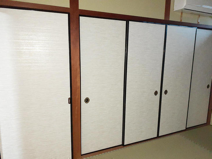 襖を貼り替えました。襖紙は《角兵衛》を使用しました。【水口店】太田