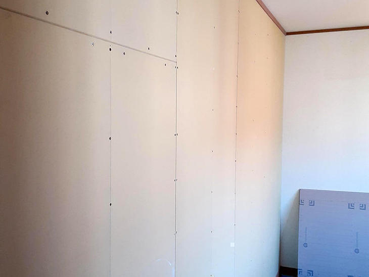 子供部屋を2つに仕切る壁をつくりました。【瀬田店】阪本