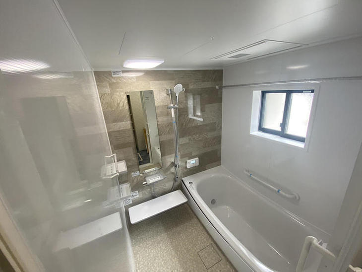 お風呂の交換工事が完了しました！【TOTO　サザナ】です。【湖東湖北店】世良・村島