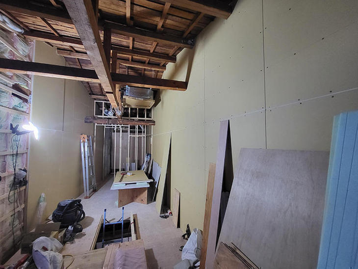 壁を貼りました【野洲店】中村