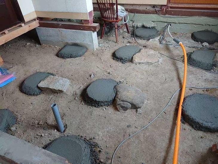 床を支えるためにモルタルを施工しました！【湖東湖北店】山中・村島