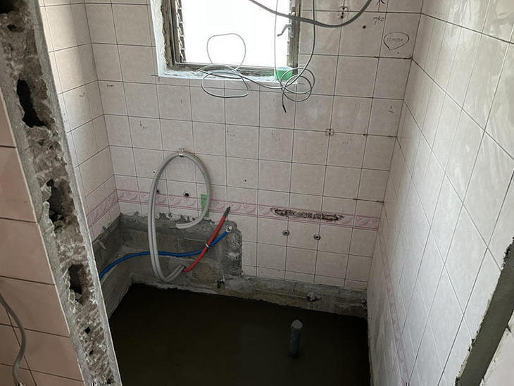 ユニットバスを組むために、土間打ちを行なっています！【野洲店】野々下・大霜