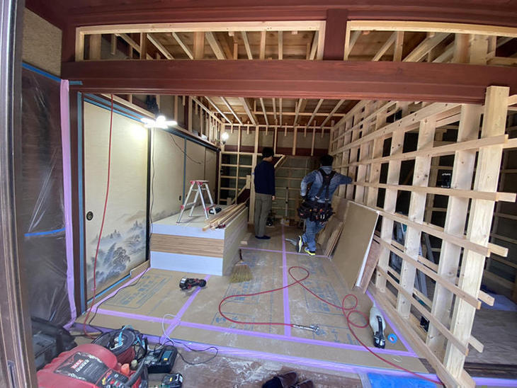 壁の下地作業をしています！【湖東湖北店】早川・村島