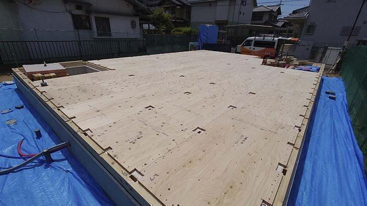 土台に24ｍｍの合板を貼りました。【野洲店スタッフ】
