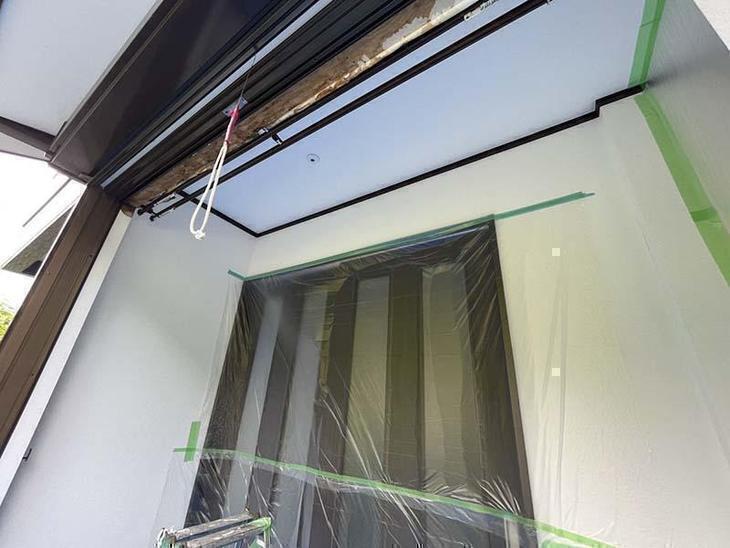 解体工事に伴い、建具の養生を行いました。【水口店スタッフ】