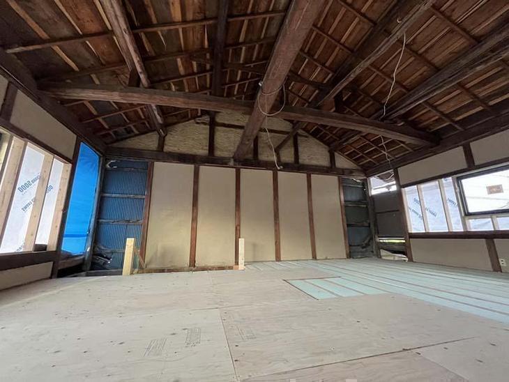 二階の床下地工事が進んできました。【水口店スタッフ】