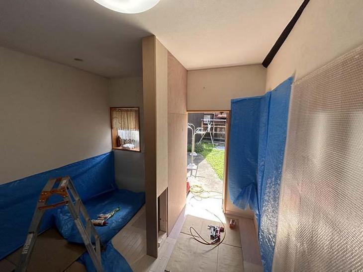 間仕切り壁を作っています！【湖東湖北店スタッフ】