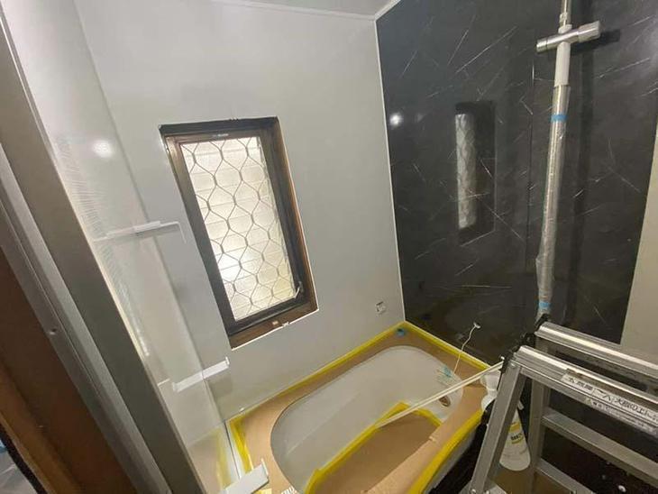 UBの組み立て工事をしています！【湖東湖北店スタッフ】