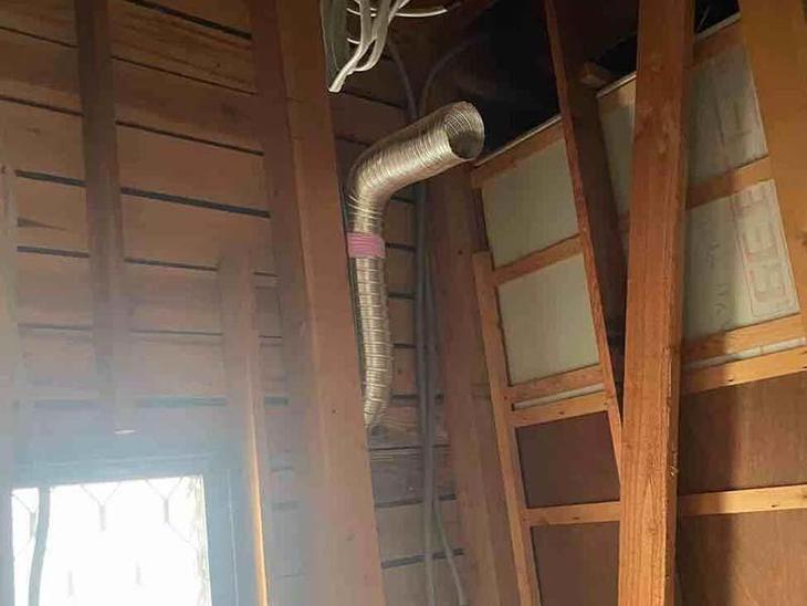 お風呂のダクトの位置を調整しました！【湖東湖北店スタッフ】