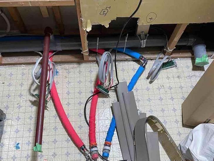 キッチンの給排水管を仕込みました！【湖東湖北店スタッフ】