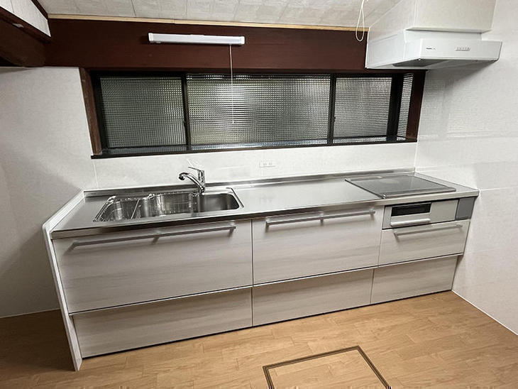 キッチンの交換とクッションフロアを貼りました！【野洲店スタッフ】