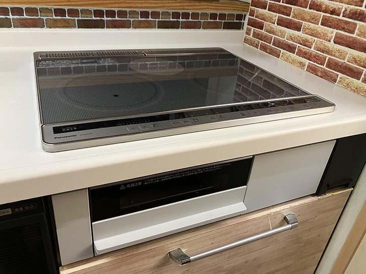 素敵な IHクッキングヒーターに交換しました！ガスコンロに比べて断然お手入れがしやすいです。【野洲店スタッフ】