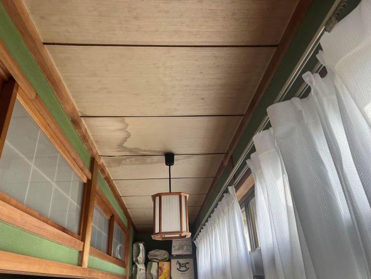 和室の天井の張替えを行います！シミや劣化が気になったらお気軽にご相談ください。【瀬田店スタッフ】