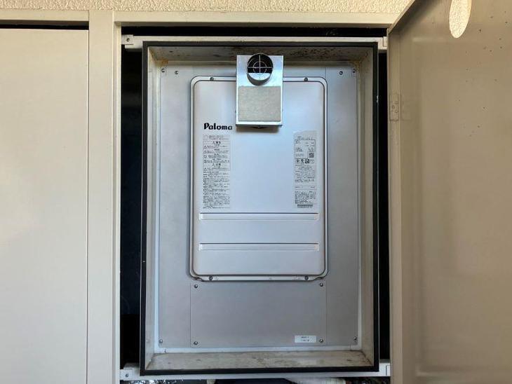 給湯器を交換しました。Paloma 16号になります。給湯器の寿命は10年ほどと言われています。壊れる前にご相談ください！【湖西店スタッフ】