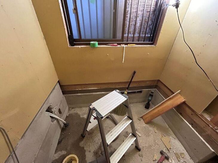 既存のシステムバスを解体し終えました！【湖西店スタッフ】