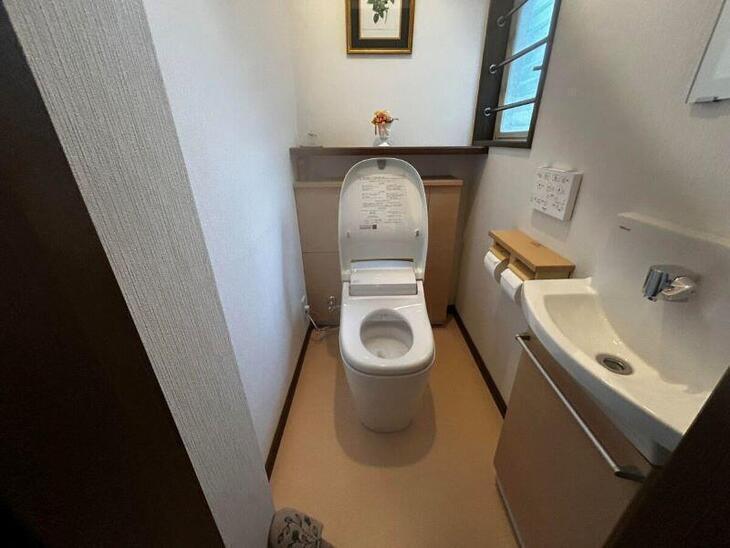 トイレを新しく交換しました。Panasonic アラウーノです。沢山の機能があるトイレです！【湖西店スタッフ】