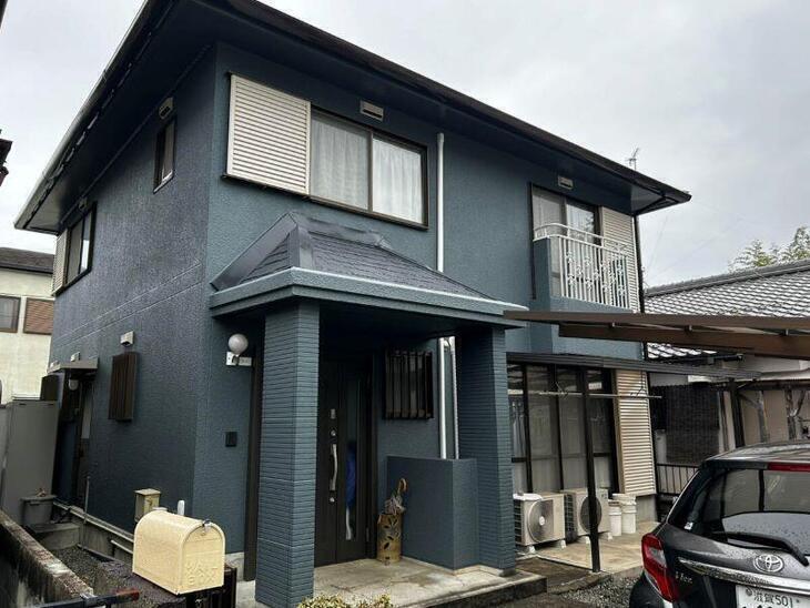 外壁と屋根を綺麗に塗り替え、足場も撤去しました！！【湖西店スタッフ】