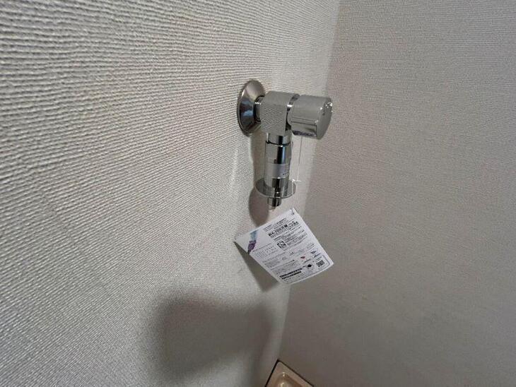 洗濯機用水洗を交換しました。逆止弁が付いている為、水漏れ対策になります！【湖西店スタッフ】