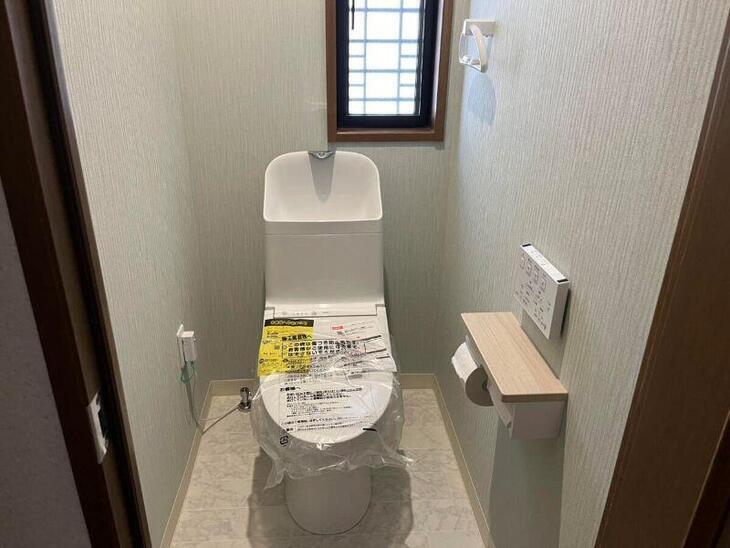 トイレ交換＋内装工事！きれいに仕上がりました！【八日市店スタッフ】