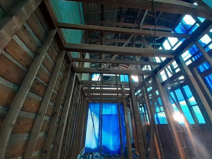 柱・梁を残し大部分を解体しました。【水口店スタッフ】