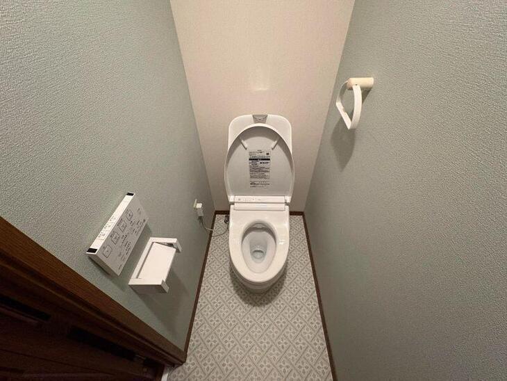 トイレを交換しました。落ち着きのあるトイレに大変身！【湖西店スタッフ】