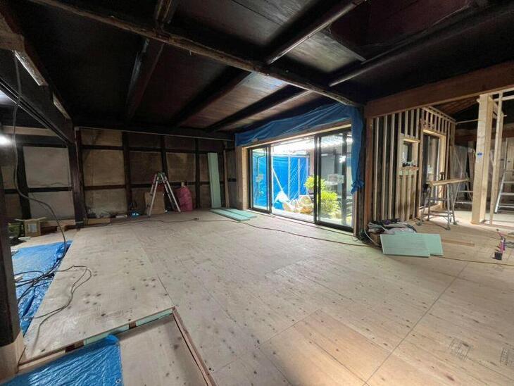 大工工事が着々と進んでます！【八日市店スタッフ】