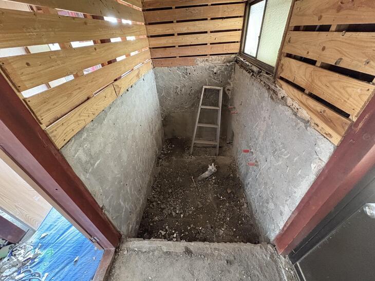 浴室改装中で解体した後の写真です！【湖西店スタッフ】
