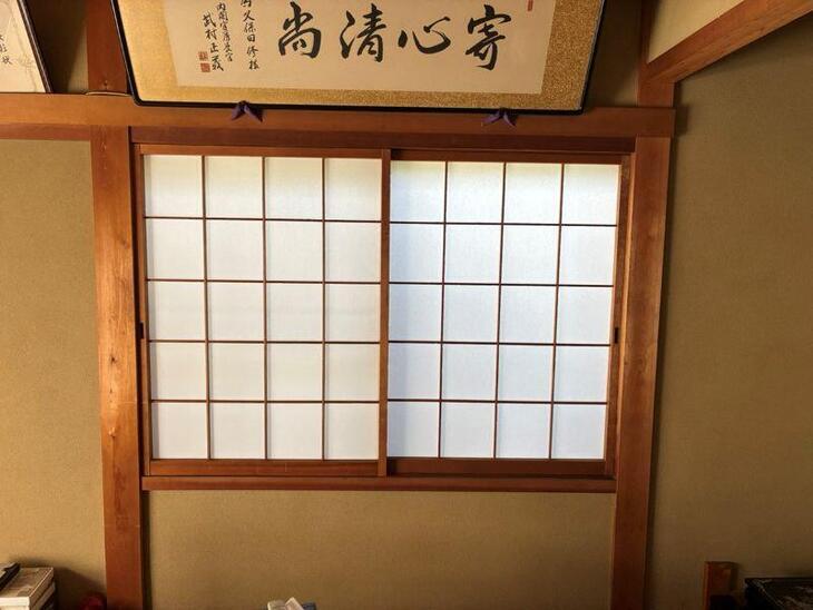 日焼けで黄色くなってしまった障子が綺麗な白色に生まれ変わりました！【野洲店スタッフ】