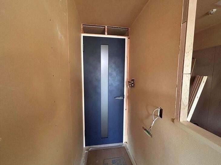 LIXIL ラシッサを取り付けました。デザイン性の高いおしゃれなドアです♪【湖西店スタッフ】