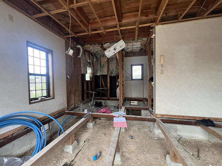 解体中です。思い通りのリフォームになりますように！完成が待ち遠しいですね。【野洲店スタッフ】