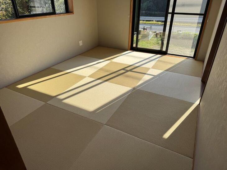 縁が無い、半畳の畳が入りました！新鮮です。【野洲店スタッフ】