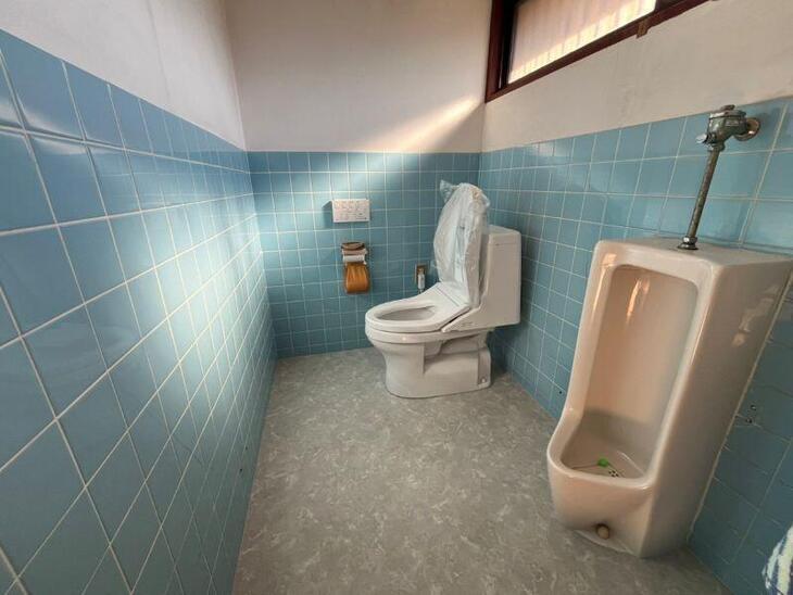 クッションフロアを張ったことで、トイレが明るく、印象もガラリと変わりましたね！【野洲店スタッフ】