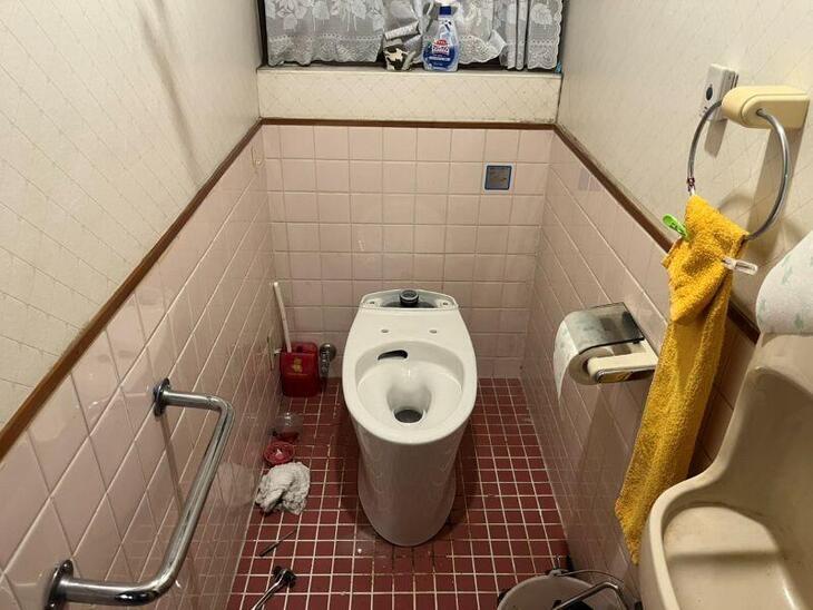 新しい便器がつきました！これから便座なども取り付けていきます！【野洲店スタッフ】