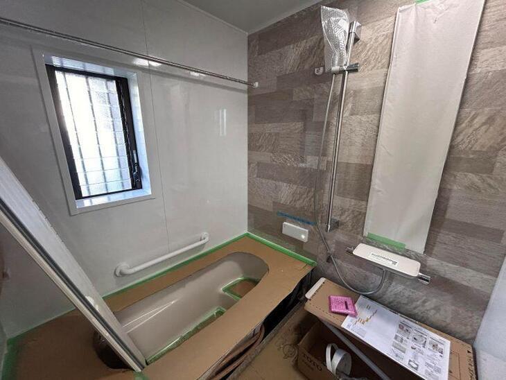 【TOTO サザナ Tタイプ】を設置しました！これから湯水、電気を繋ぎ、掃除が完了すればいよいよお引き渡しです。【湖西店スタッフ】