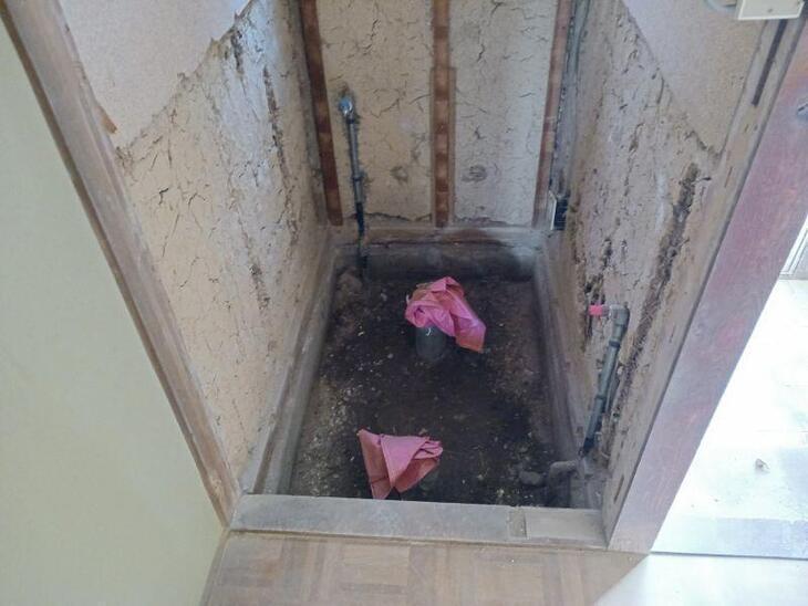 タイル張りトイレを解体！足元からの冷えを解消できるようなトイレを作っていきます！【野洲店スタッフ】